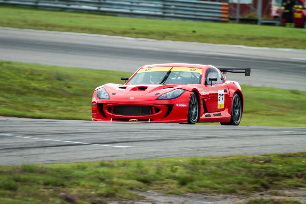 Det bliver en Ginetta G55 som denne, Morten Dons tester på Donington-banen torsdag
(Foto: Gripping Media)